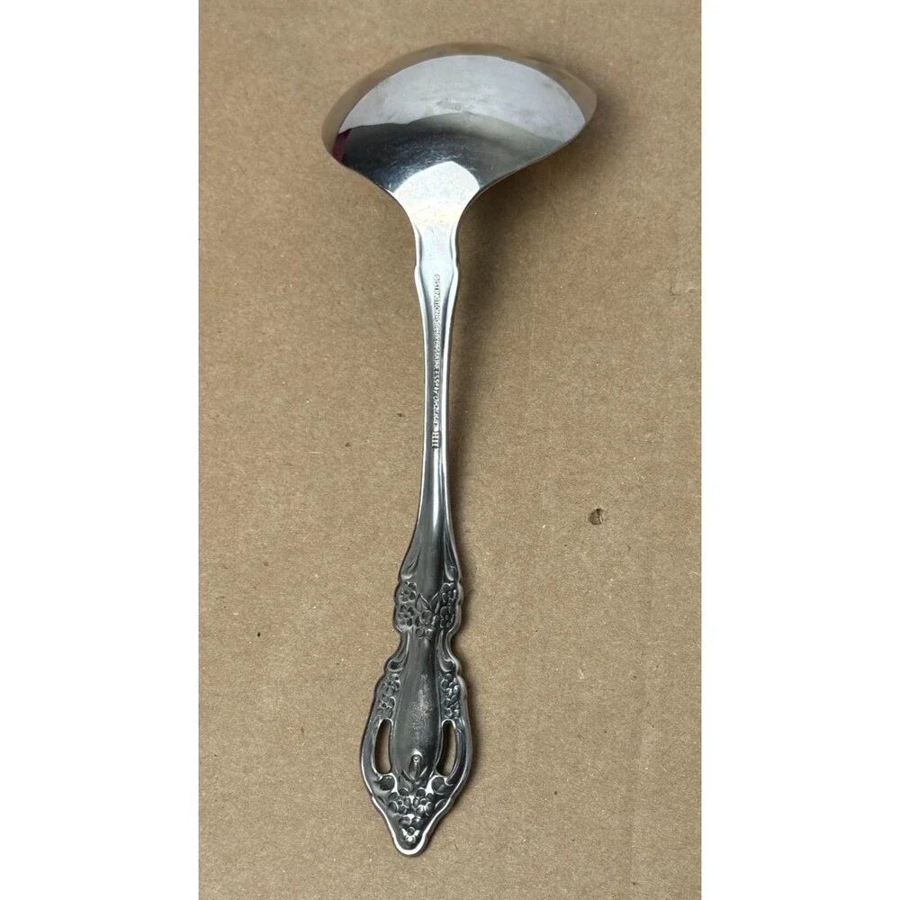 Oneida Gravy‎ Ladle Raphael Stainless Distinction Deluxe Flatware VTG Silverware